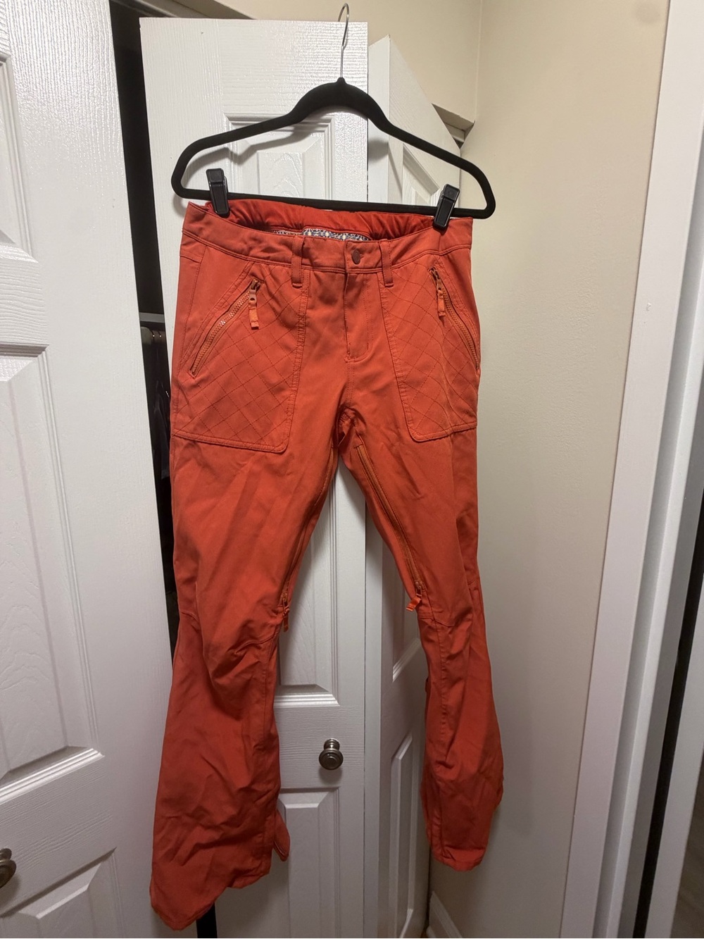 Burton women’s medium snowboard pants